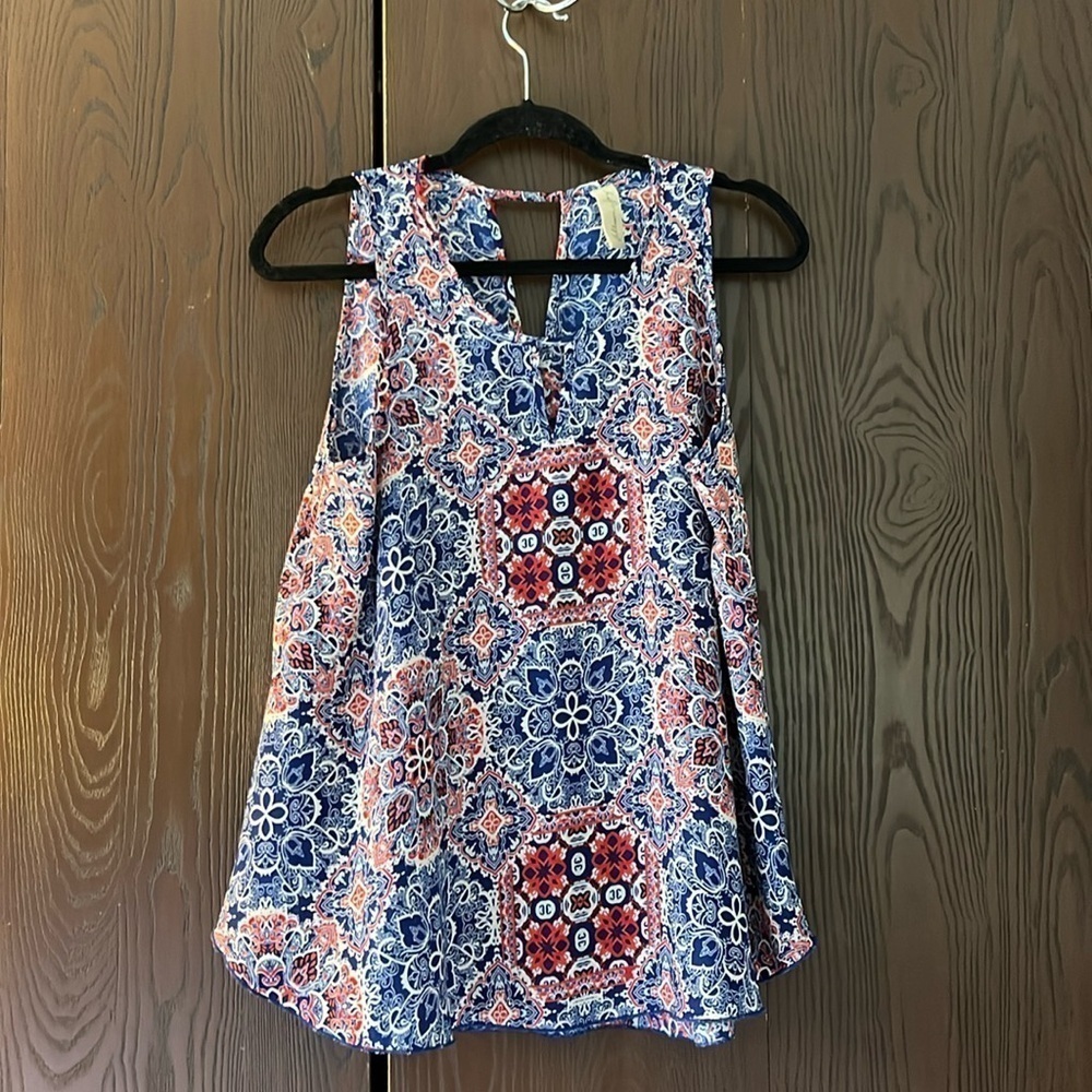 Allison Joy sleeveless navy, red and white top. Size Medium